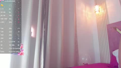 Snapshot of saray_rouse chatting on 02/24/25, 07:19 Saray Rouse online show from 02/24/25, 07:19