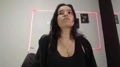 Snapshot of saraydarcy chatting on 02/28/26, 02:23 CONTEST Contribute 25 tokens and send a Like. including your user name in the voting note. You could win a video online show from 02/28/26, 02:23