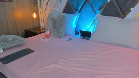 Saray Lopez online show from 04/24/26, 01:30