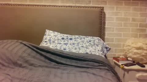 Snapshot of saretta46 chatting on 12/22/24, 01:01 Sara online show from 12/22/24, 01:01