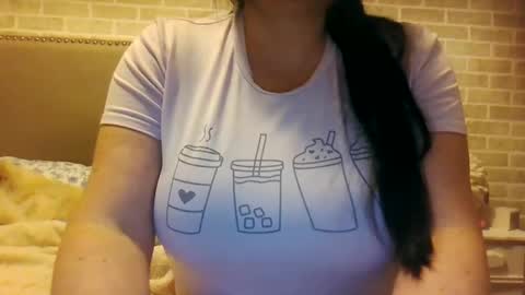 Snapshot of saretta46 chatting on 01/15/25, 09:09 Sara online show from 01/15/25, 09:09