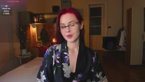 Veronika online show from 12/17/24, 10:43