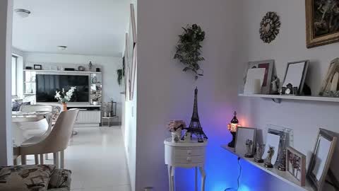 sarha online show from 02/10/25, 05:19