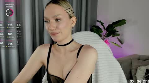 Snapshot of sarilit chatting on 05/10/26, 03:12 Your Selena 3 online show from 05/10/26, 03:12
