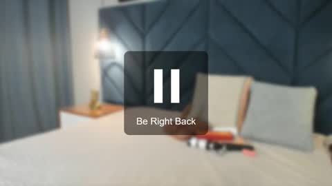 Sara  online show from 11/18/25, 04:17