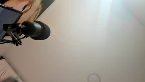 sarita online show from 04/23/26, 04:35