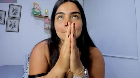 Snapshot of saritadolly_ chatting on 06/08/26, 01:28 Sara Cute online show from 06/08/26, 01:28