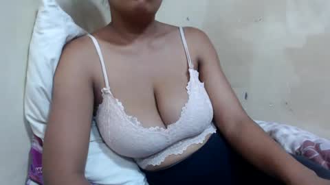 saronette online show from 12/20/24, 12:27