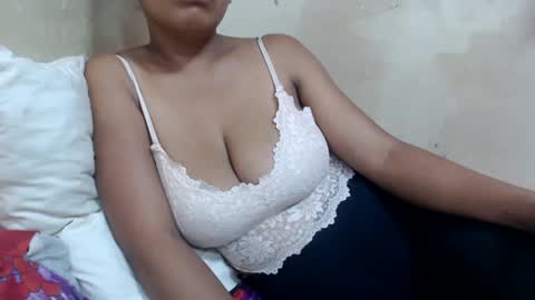 saronette online show from 12/21/24, 11:55