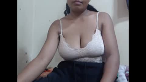 saronette online show from 12/30/24, 12:20