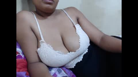 saronette online show from 01/15/25, 12:58