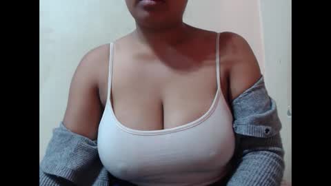 saronette online show from 10/14/25, 06:25