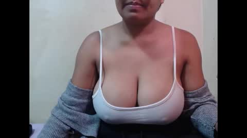 saronette online show from 12/02/25, 05:35