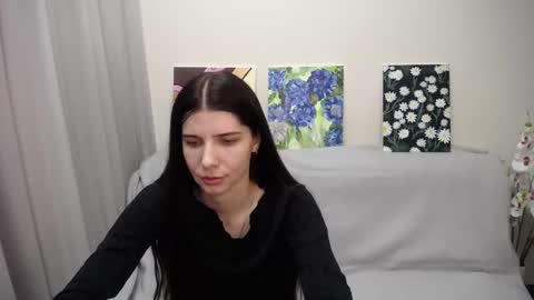 Snapshot of sarra_rich chatting on 01/15/25, 09:02 Rich online show from 01/15/25, 09:02