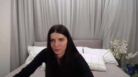 Snapshot of sarra_rich chatting on 02/05/25, 12:06 Rich online show from 02/05/25, 12:06