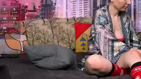 Snapshot of sarsei_lanester chatting on 02/22/25, 05:23 Svitlana online show from 02/22/25, 05:23