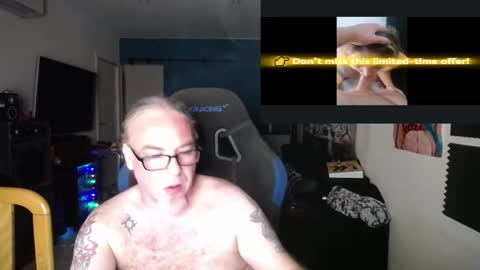 Giselle and Jay online show from 10/12/25, 10:42