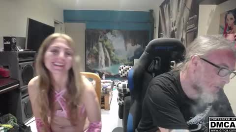 Giselle and Jay online show from 11/10/25, 06:29