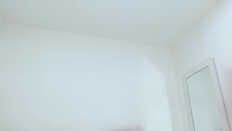 Sasha Creamy online show from 11/25/25, 02:44