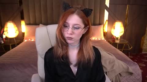 Snapshot of sasha_exclusive chatting on 02/19/25, 05:16 Sasha Exclusive online show from 02/19/25, 05:16