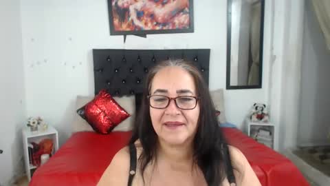 Snapshot of sasha_maturee chatting on 01/11/25, 12:18 sasha maturee online show from 01/11/25, 12:18