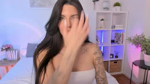 Sasha Miro online show from 01/17/25, 07:30