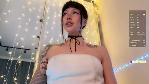 Hi everyone my name is Sasha   online show from 01/12/26, 09:31