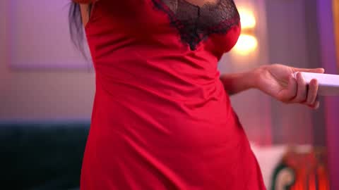 Dennise online show from 02/15/25, 06:55