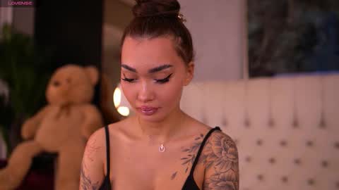 Dennise online show from 10/07/25, 06:16