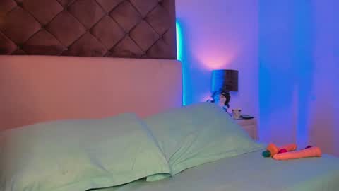 selene  online show from 01/07/25, 08:10