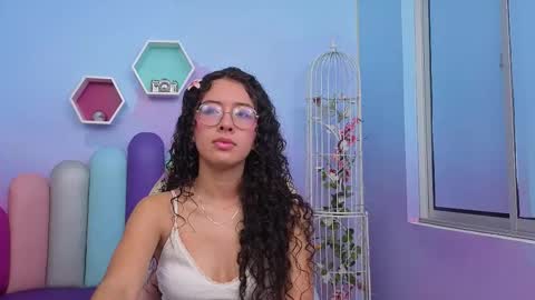 SashaMonroee  online show from 11/17/25, 11:43