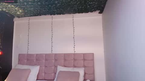 Snapshot of sasharosee_ chatting on 09/14/25, 11:53 S A S H A R O S E online show from 09/14/25, 11:53