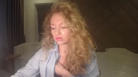 Sasha online show from 11/21/25, 10:03