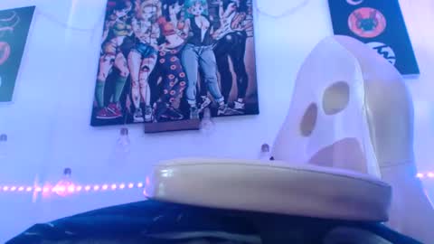 Snapshot of sashayscott chatting on 02/22/25, 03:23 Onlyfans nataliaclaus online show from 02/22/25, 03:23