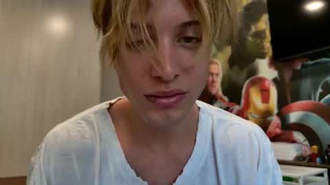 Snapshot of sashenkka chatting on 06/21/26, 07:22 Sasha -- online show from 06/21/26, 07:22