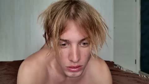 Snapshot of sashenkka chatting on 07/05/26, 05:14 Sasha -- online show from 07/05/26, 05:14
