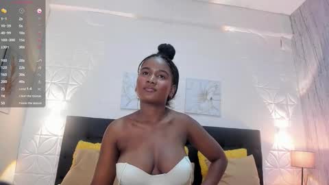 SashhaLux22 online show from 11/19/25, 03:28