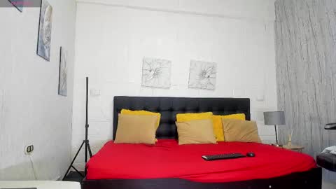 SashhaLux22 online show from 01/18/26, 04:27