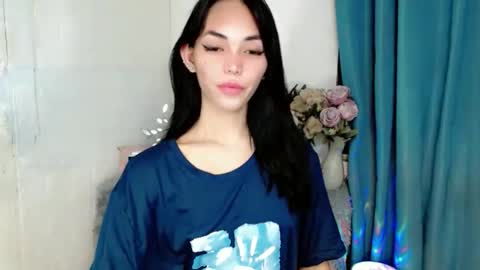 Snapshot of sashifoxdoll_ chatting on 09/08/25, 06:07 Sashi online show from 09/08/25, 06:07