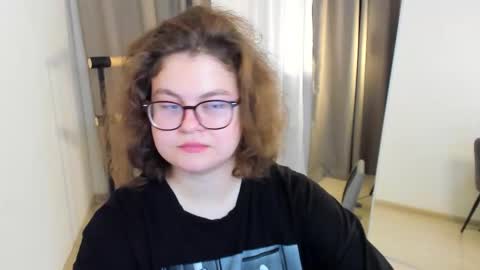 .Alexandra online show from 09/18/25, 09:28