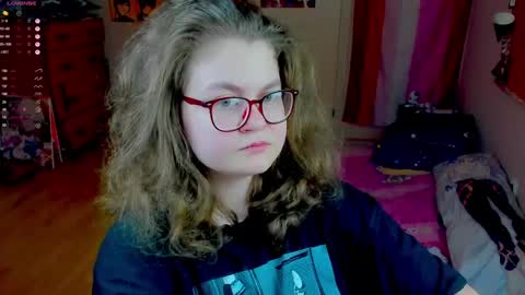 Snapshot of sashy_way chatting on 06/05/26, 08:36 .Alexandra online show from 06/05/26, 08:36