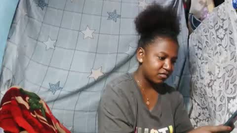 Snapshot of sasivia08 chatting on 05/11/26, 04:15 sasivia08 online show from 05/11/26, 04:15