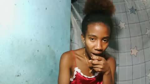 Snapshot of sasivia08 chatting on 05/25/26, 01:06 sasivia08 online show from 05/25/26, 01:06