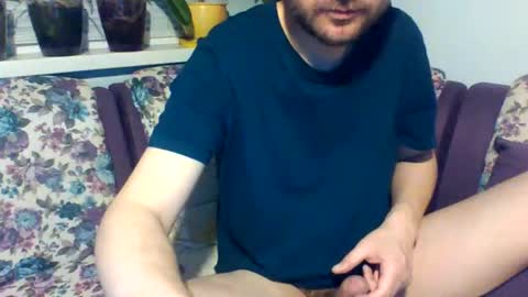 Snapshot of sasko877 chatting on 05/24/26, 01:32 sasko877 online show from 05/24/26, 01:32
