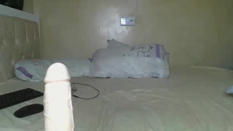 sassie_bee online show from 02/21/25, 10:15