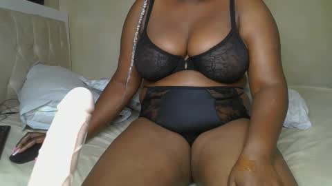 sassie_bee online show from 02/23/25, 12:30