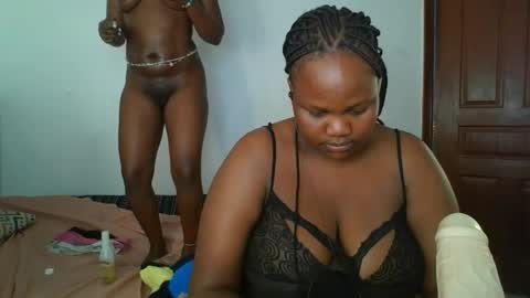 sassie_bee online show from 10/30/25, 01:12