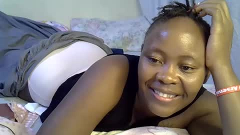 Snapshot of sassy_bella chatting on 10/04/25, 02:20 sassy_bella online show from 10/04/25, 02:20