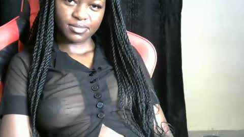Snapshot of sassy_lyne chatting on 04/29/26, 01:32 sassy_lyne online show from 04/29/26, 01:32