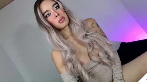 Tiffanie online show from 02/09/26, 09:35